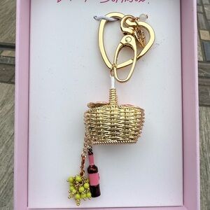 NWT! Betsey Johnson Grapes Wine Picnic with Basket Charm Keychain